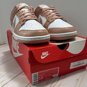 NEW Nike Dunk Low WMNs Roe Whisper
